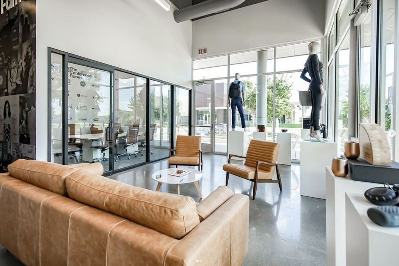Entrance 2 — BirdieBox Interior Design